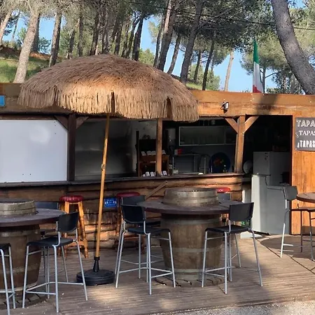 Le Bois De Pins Camping 3*