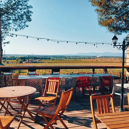 Le Bois De Pins Kamp alanı