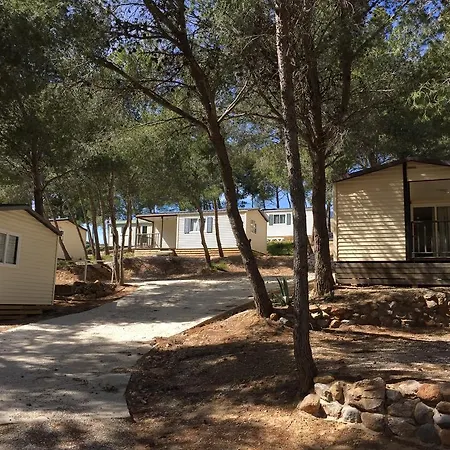 Le Bois De Pins Κάμπινγκ Salses-le-Chateau