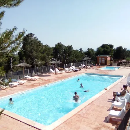 Κάμπινγκ Le Bois De Pins Salses-le-Chateau