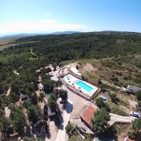 Camping Le Bois De Pins 3*