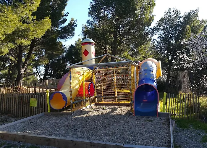 Campingplads Le Bois De Pins 3*